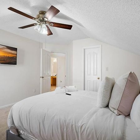 Cozy 4B 2 5B University Home King Beds Jacuzzi Charlotte Exterior photo